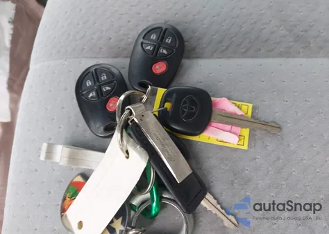 2012 Toyota Sienna Le V6 8 Passenger из США, поврежденный, VIN 5TDKK3DC6CS183883